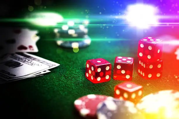 Antarmuka aplikasi slotwangi menampilkan permainan slot dan live-dealer tables